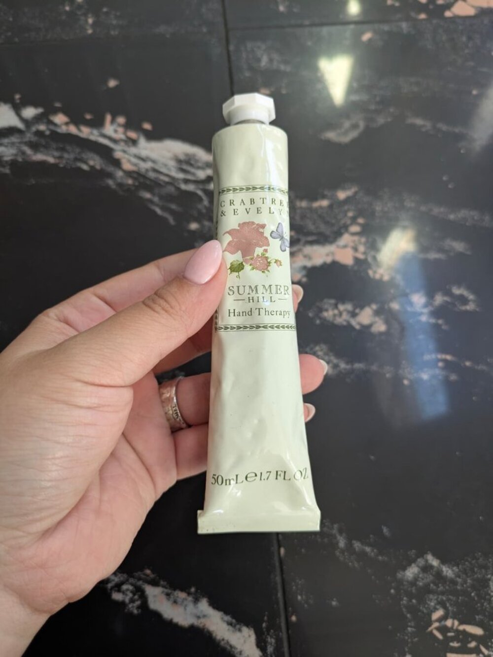 Crabtree & Evelyn Summer Hill Hand Therapy 50 ml / 1.7 fl oz